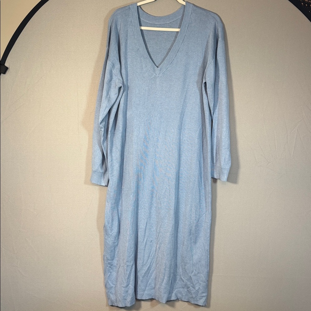 Elegant Blue V-Neck Dress